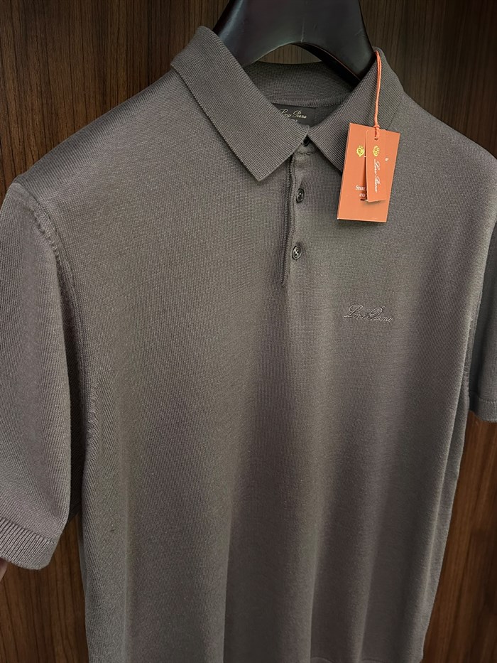 Nakış Marka Yazılı Yakalı T-Shirt