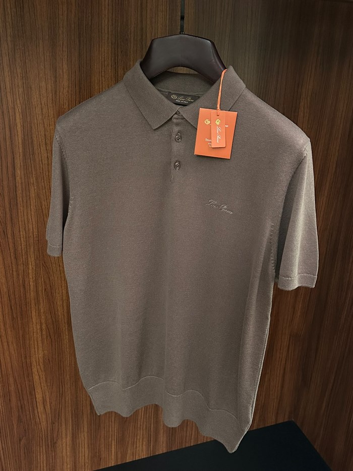 Nakış Marka Yazılı Yakalı T-Shirt