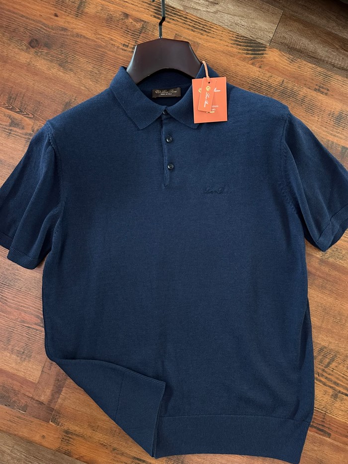 Nakış Marka Yazılı Yakalı T-Shirt