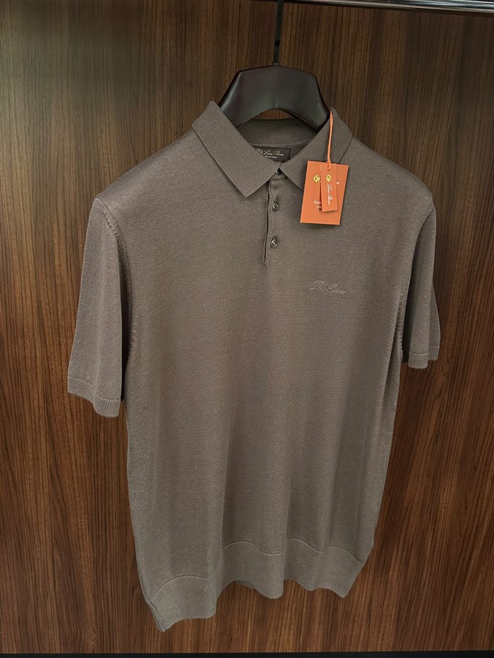 Nakış Marka Yazılı Yakalı T-Shirt