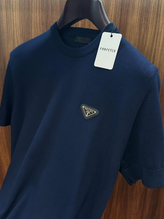 Tonaton Göğüs Metal Logolu Triko T-Shirt