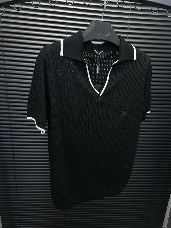 Cep Üstü Nakış Logolu Delikli Triko Yakalı T-Shirt