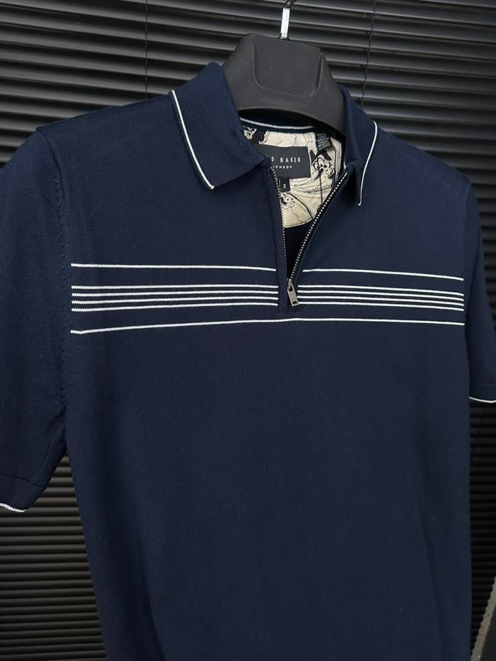 Fermuar Detaylı Triko Yakalı T-Shirt