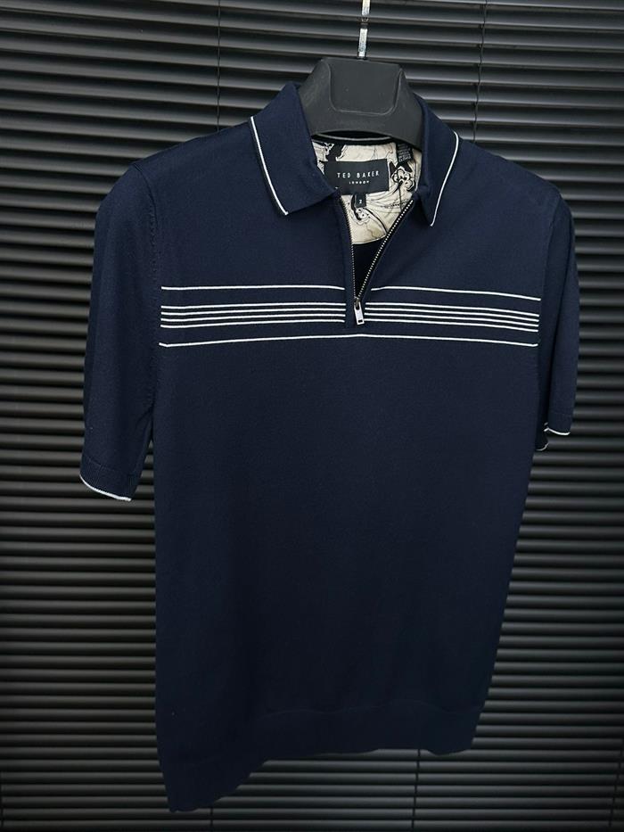 Fermuar Detaylı Triko Yakalı T-Shirt