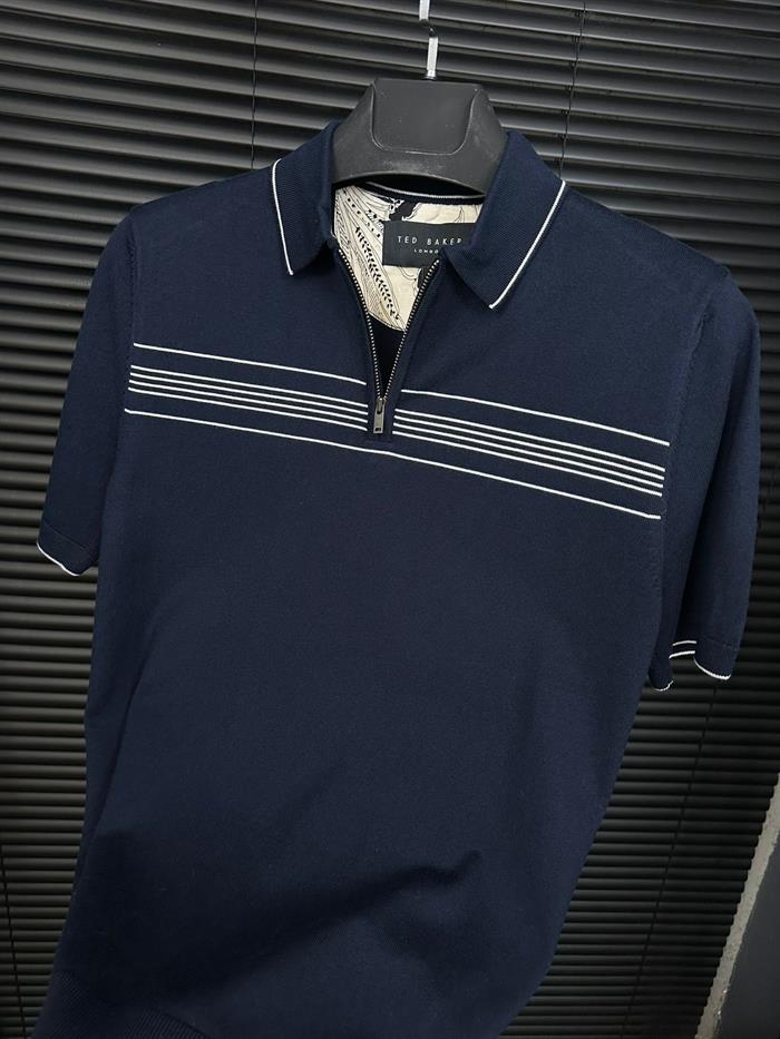 Fermuar Detaylı Triko Yakalı T-Shirt