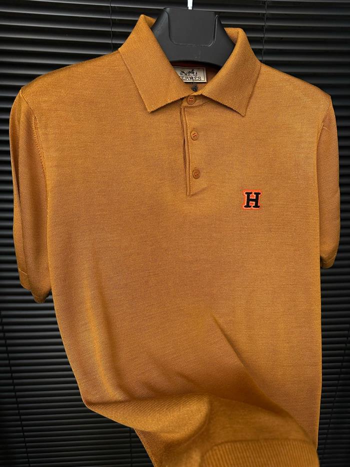 Nakış Kabartma Logolu Triko Yakalı T-Shirt