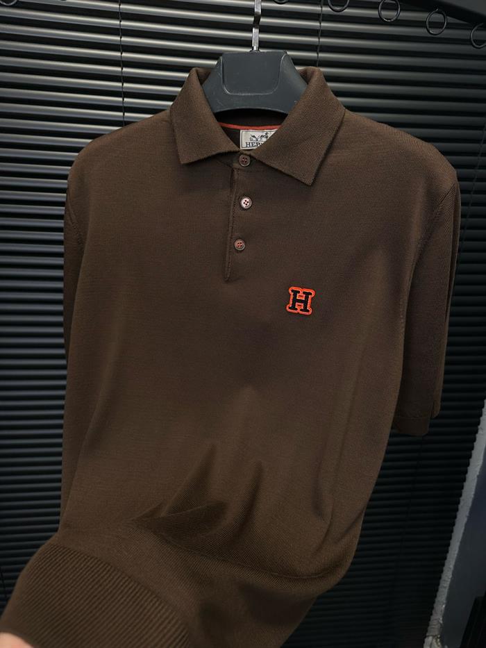 Nakış Kabartma Logolu Triko Yakalı T-Shirt