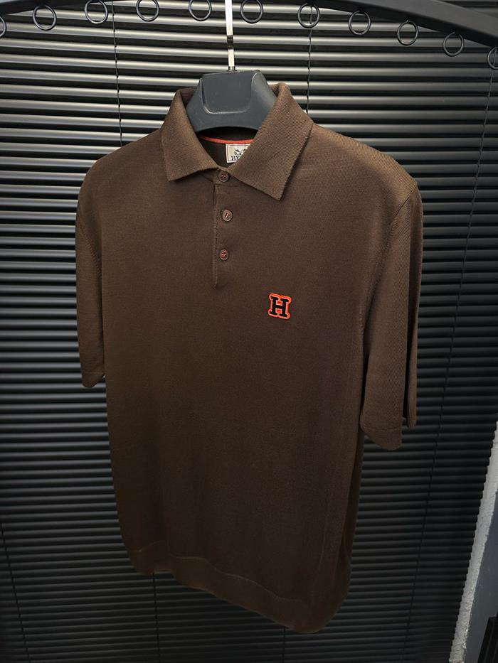 Nakış Kabartma Logolu Triko Yakalı T-Shirt