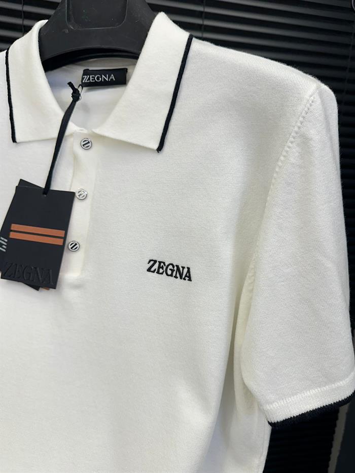 Nakış Logo Düğme Detaylı Triko Yakalı T-Shirt