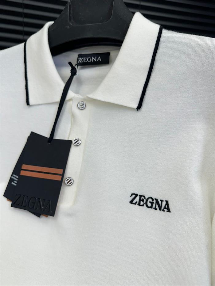 Nakış Logo Düğme Detaylı Triko Yakalı T-Shirt