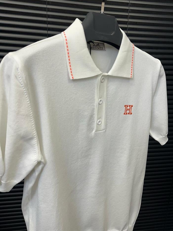 Nakış Logo Yaka Detaylı Triko Yakalı T-Shirt