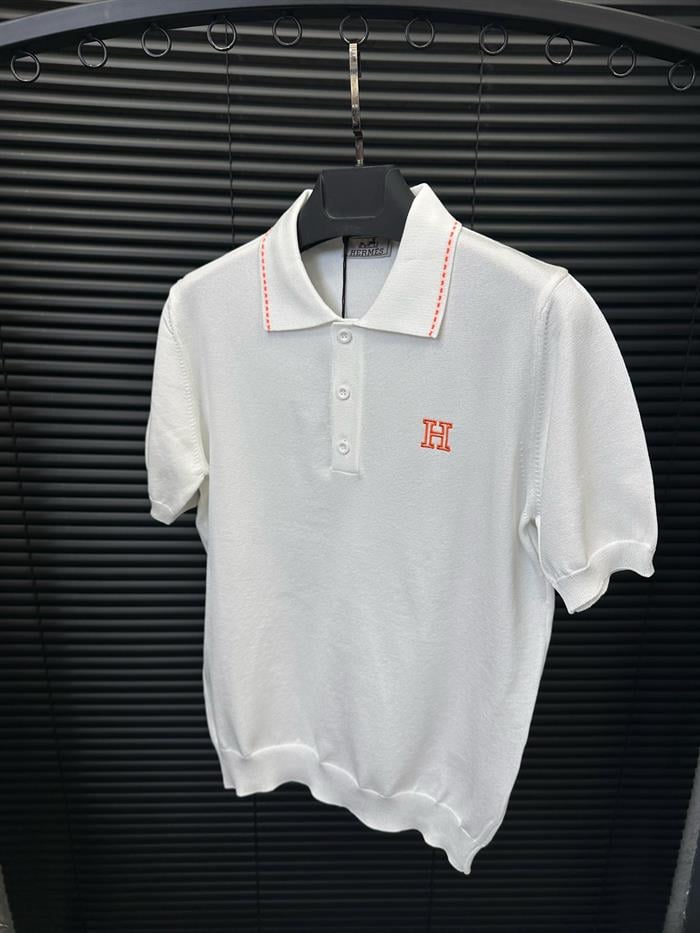 Nakış Logo Yaka Detaylı Triko Yakalı T-Shirt