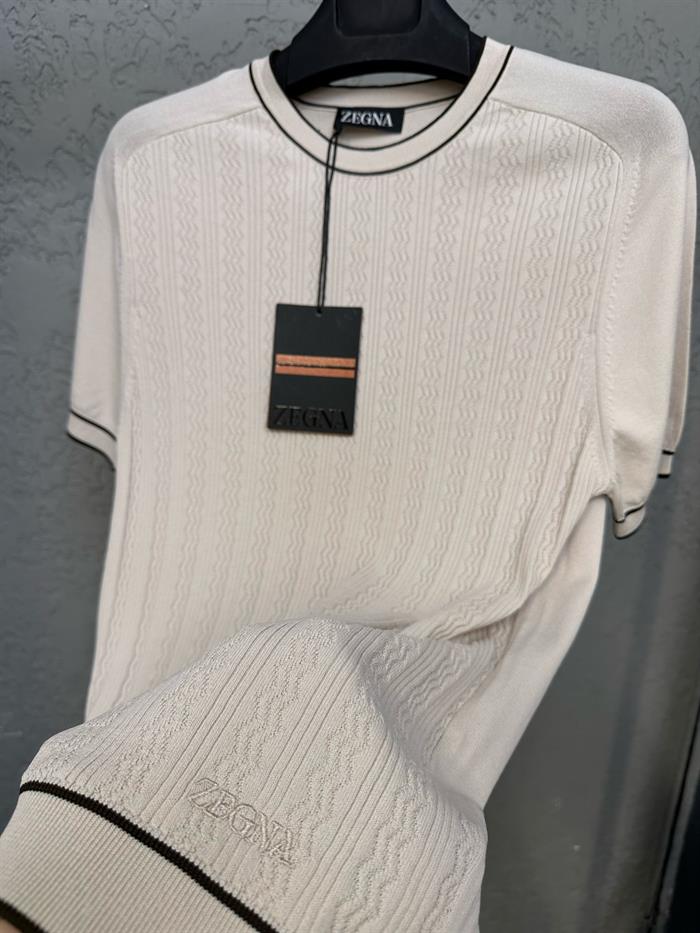 Tonaton Desenli Şerit Detaylı %100 Triko T-Shirt