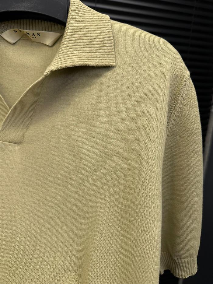 Triko Kumaş Yakalı T-Shirt