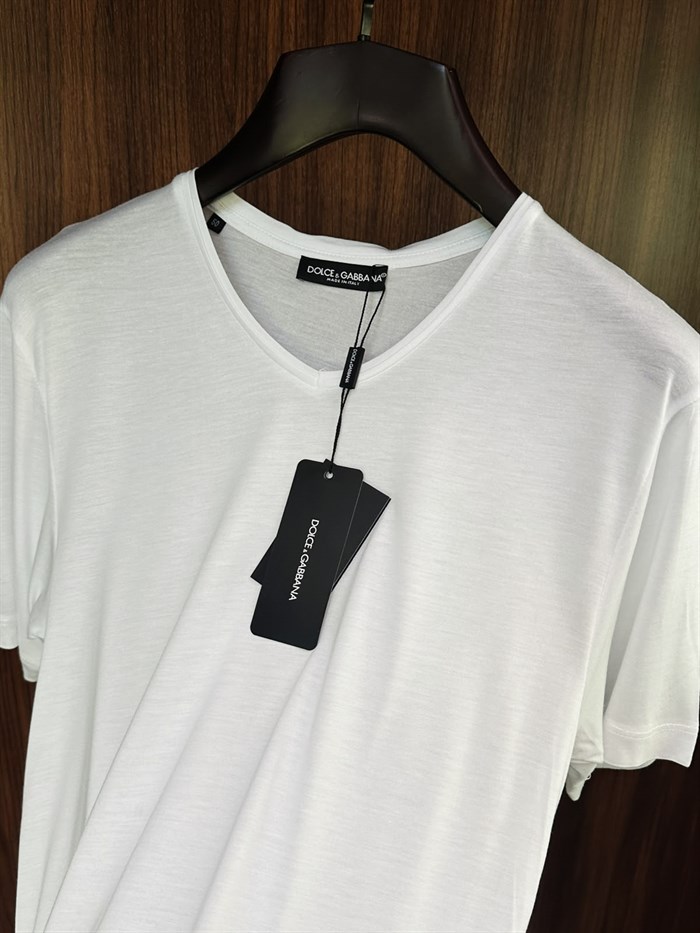 Kesik Yaka Detaylı Basic V Yaka T-Shirt