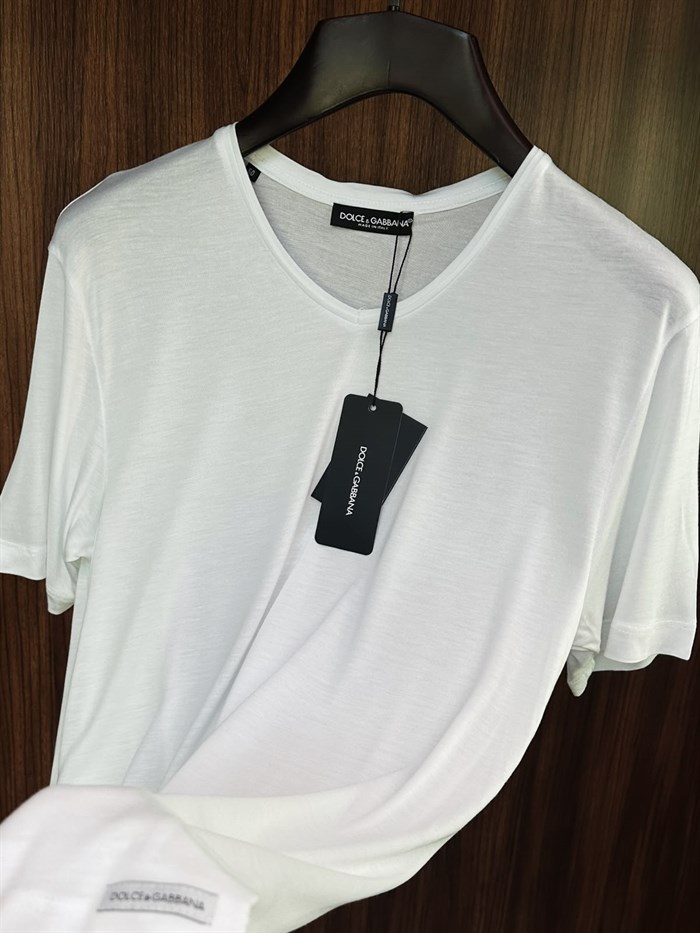 Kesik Yaka Detaylı Basic V Yaka T-Shirt