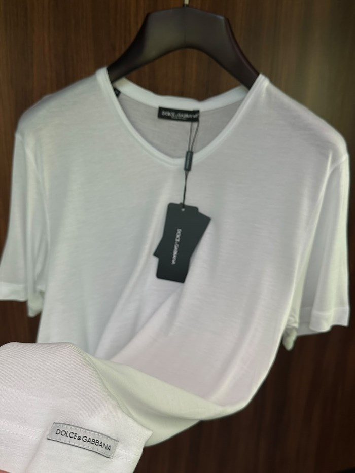 Kesik Yaka Detaylı Basic V Yaka T-Shirt