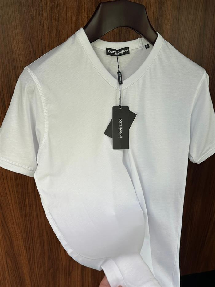 Pamuklu V Yaka Basic T-Shirt