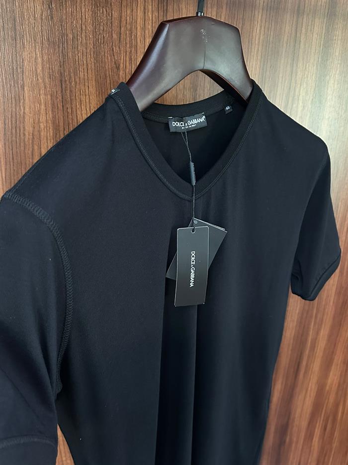 Pamuklu V Yaka Basic T-Shirt