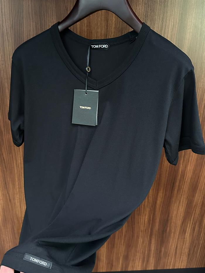 Pamuklu V Yaka Basic T-Shirt