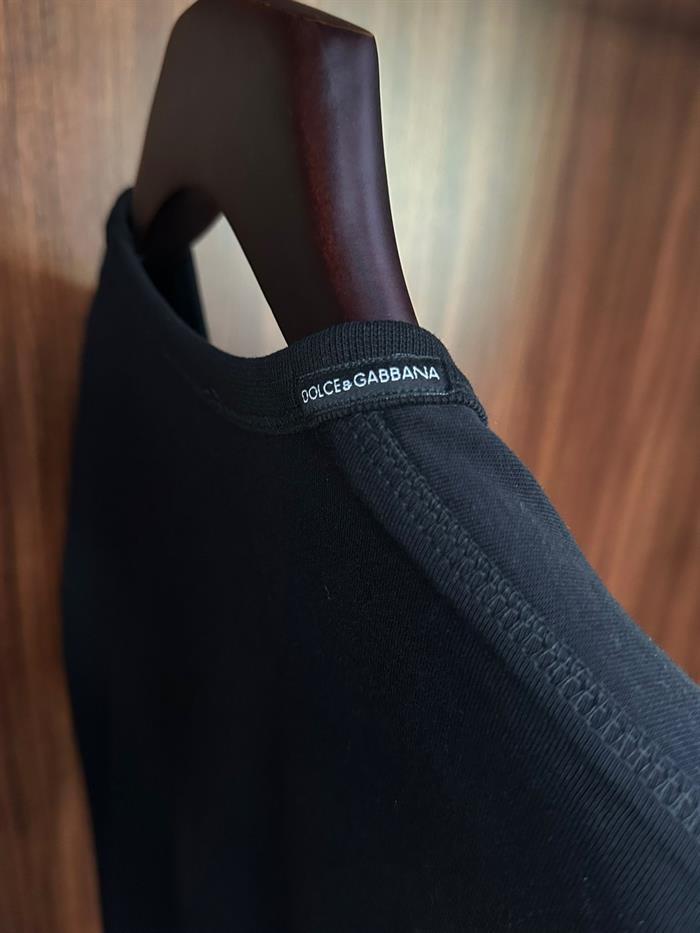 Pamuklu V Yaka Basic T-Shirt