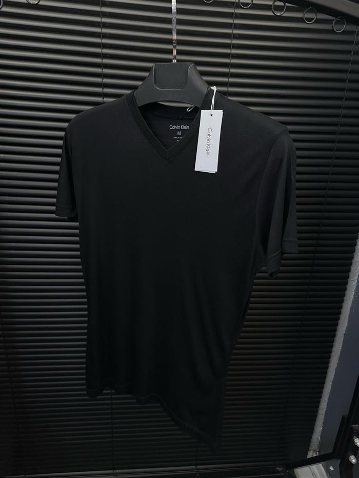 V Yaka Slim Fit T-Shirt