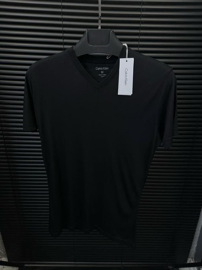 V Yaka Slim Fit T-Shirt