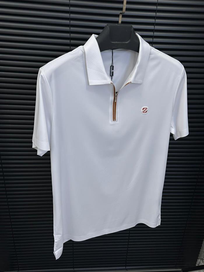 Fermuar Detaylı Marka Logolu Yakalı T-Shirt