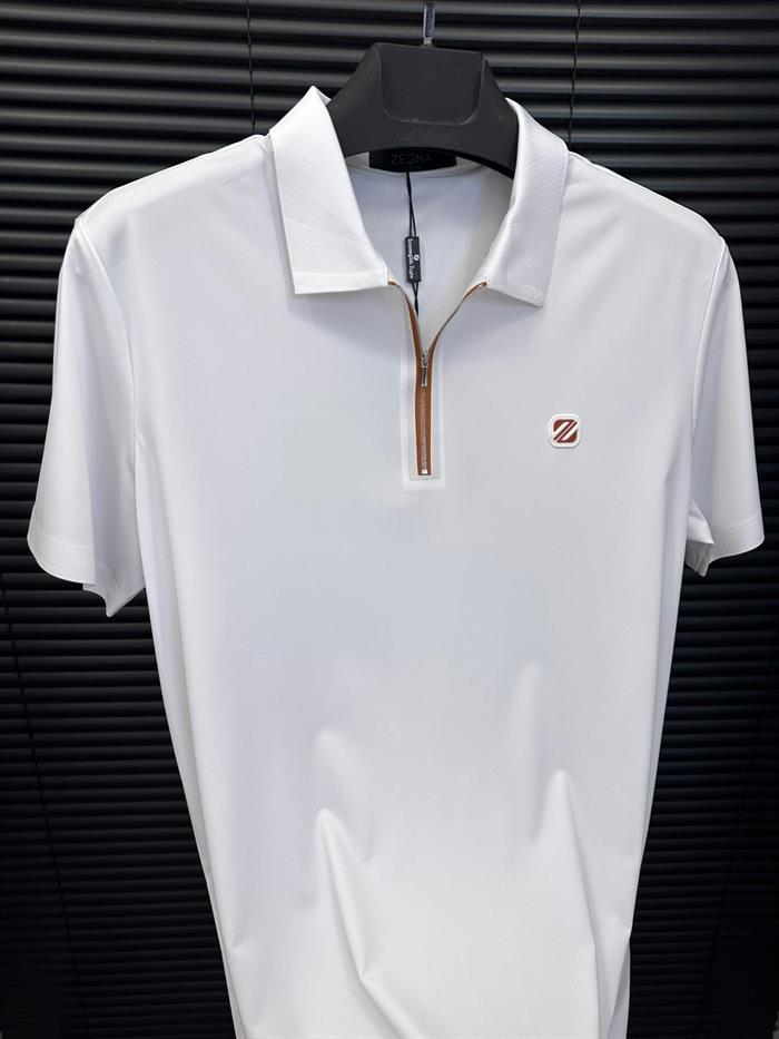 Fermuar Detaylı Marka Logolu Yakalı T-Shirt