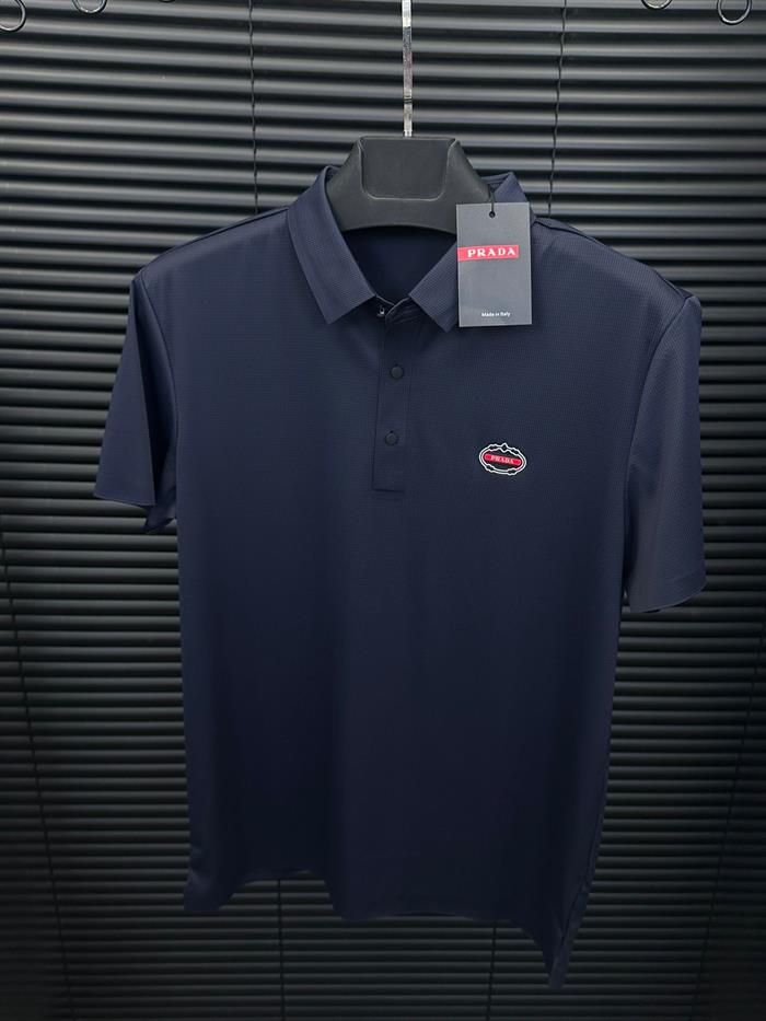 Kabartma Logo İşlemeli Yakalı T-Shirt