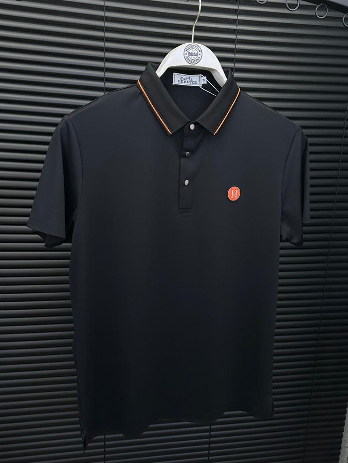 Kabartma Logolu Detaylı Yakalı T-Shirt