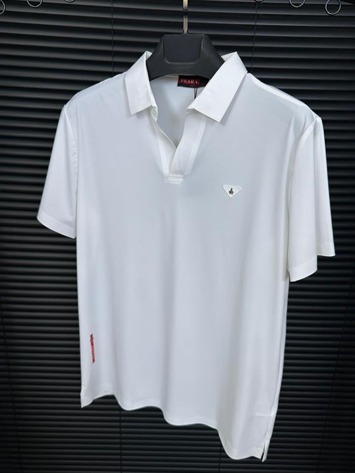 Kabartma Logolu Yazılı Yakalı T-Shirt