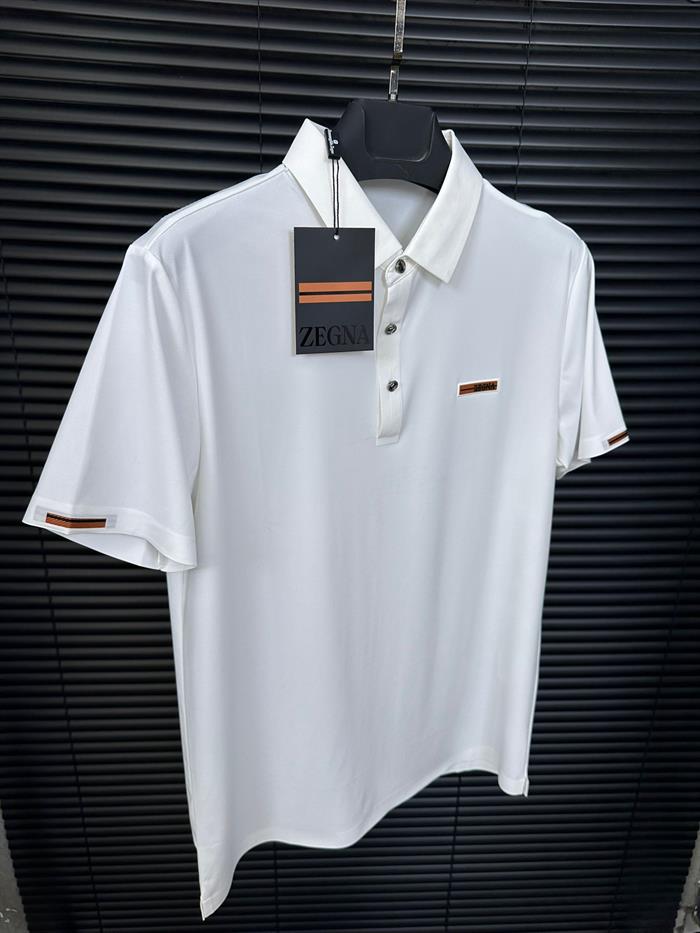 Kabartma Marka Logolu Yakalı T-Shirt