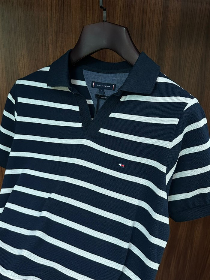Nakış Logolu Yatay Çizgili Yakalı T-Shirt