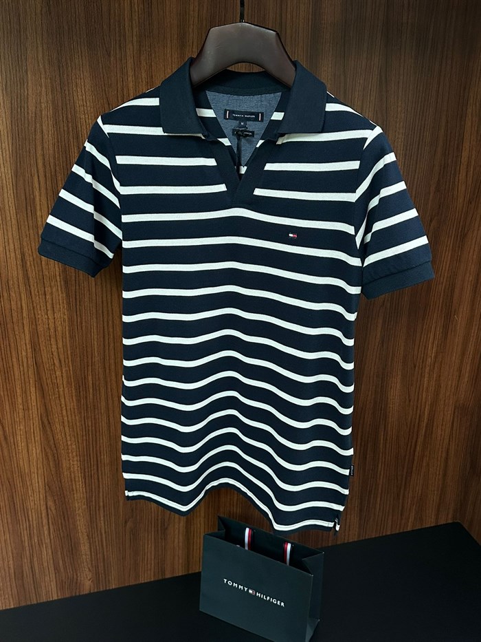 Nakış Logolu Yatay Çizgili Yakalı T-Shirt