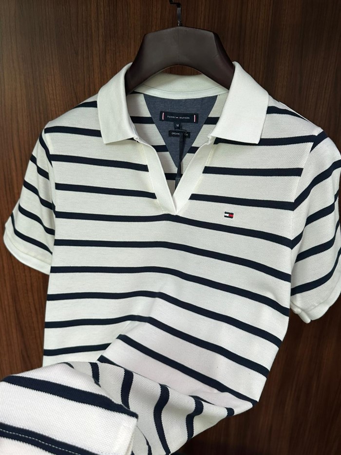 Nakış Logolu Yatay Çizgili Yakalı T-Shirt