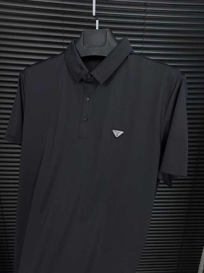 Polyamid Kumaş Kabartma Logolu Yakalı T-Shirt