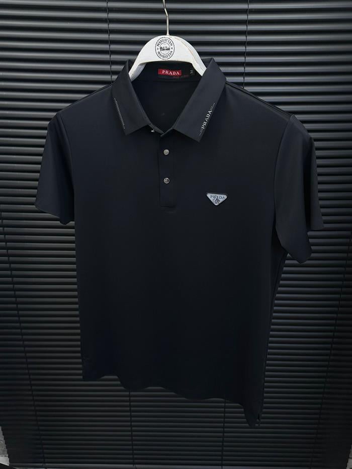 Yaka Detaylı Marka Logolu Yakalı T-Shirt