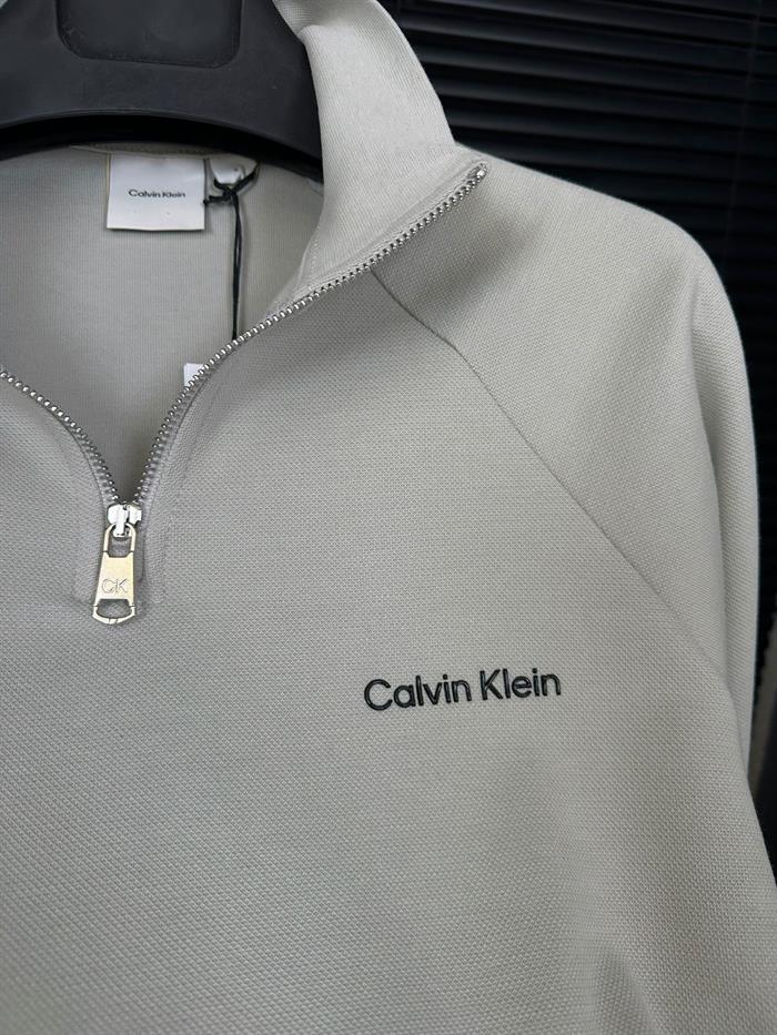 Kabartma Logolu Yarım Fermuar Sweatshirt