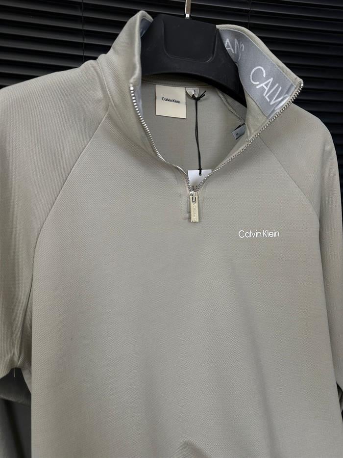 Yaka Yazılı Yarım Fermuarlı Sweatshirt