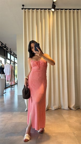 Pembe Carme Elbise
