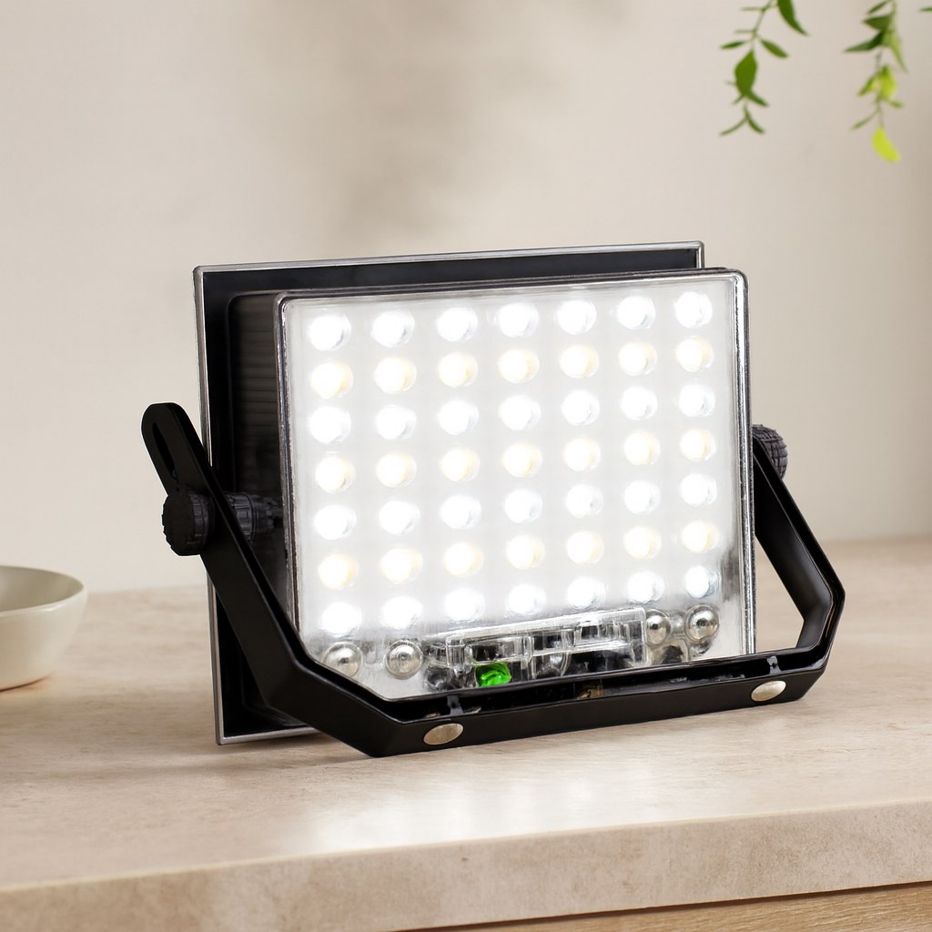 200W Güneş Enerjili LED Projektör - Kamp & Dış Mekan