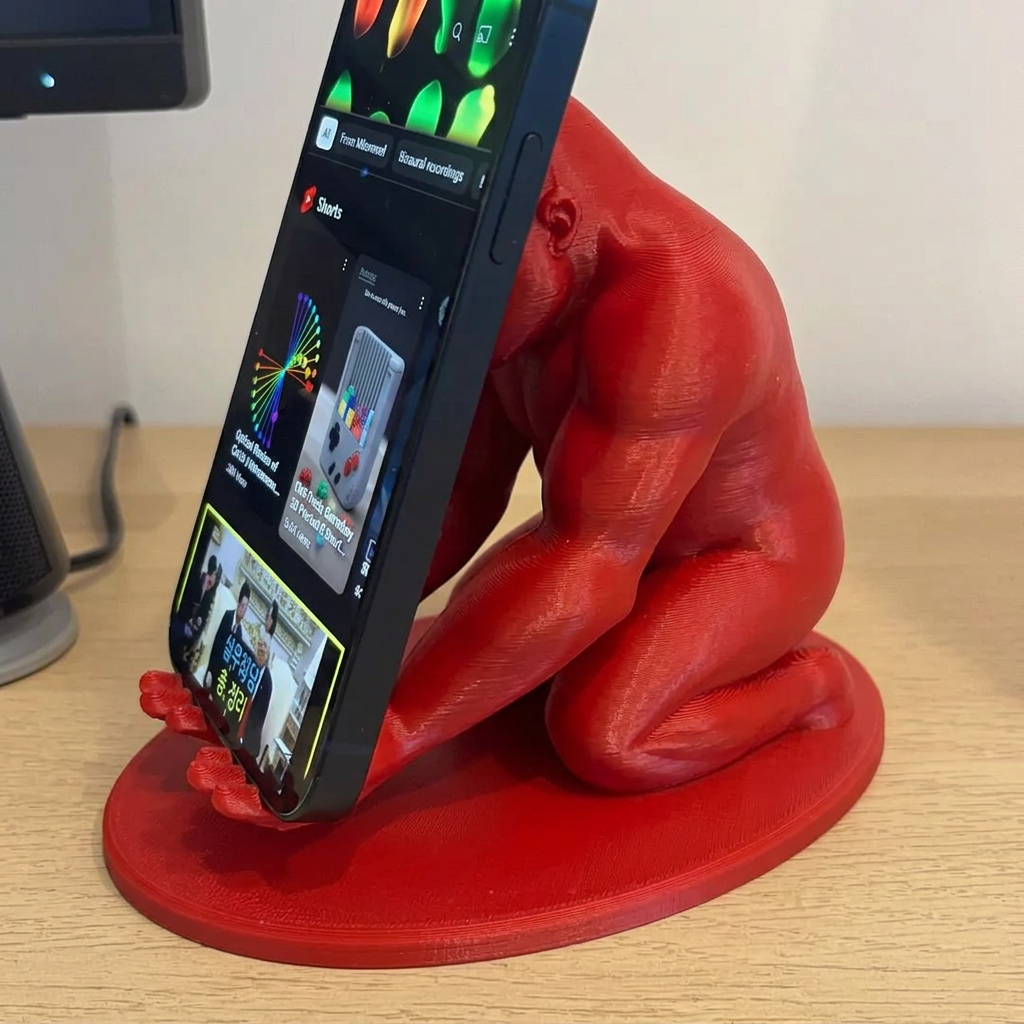 3D Baskı Goril Telefon Tutucu - Kaslı Goril Masaüstü Telefon Standı-Kırmızı