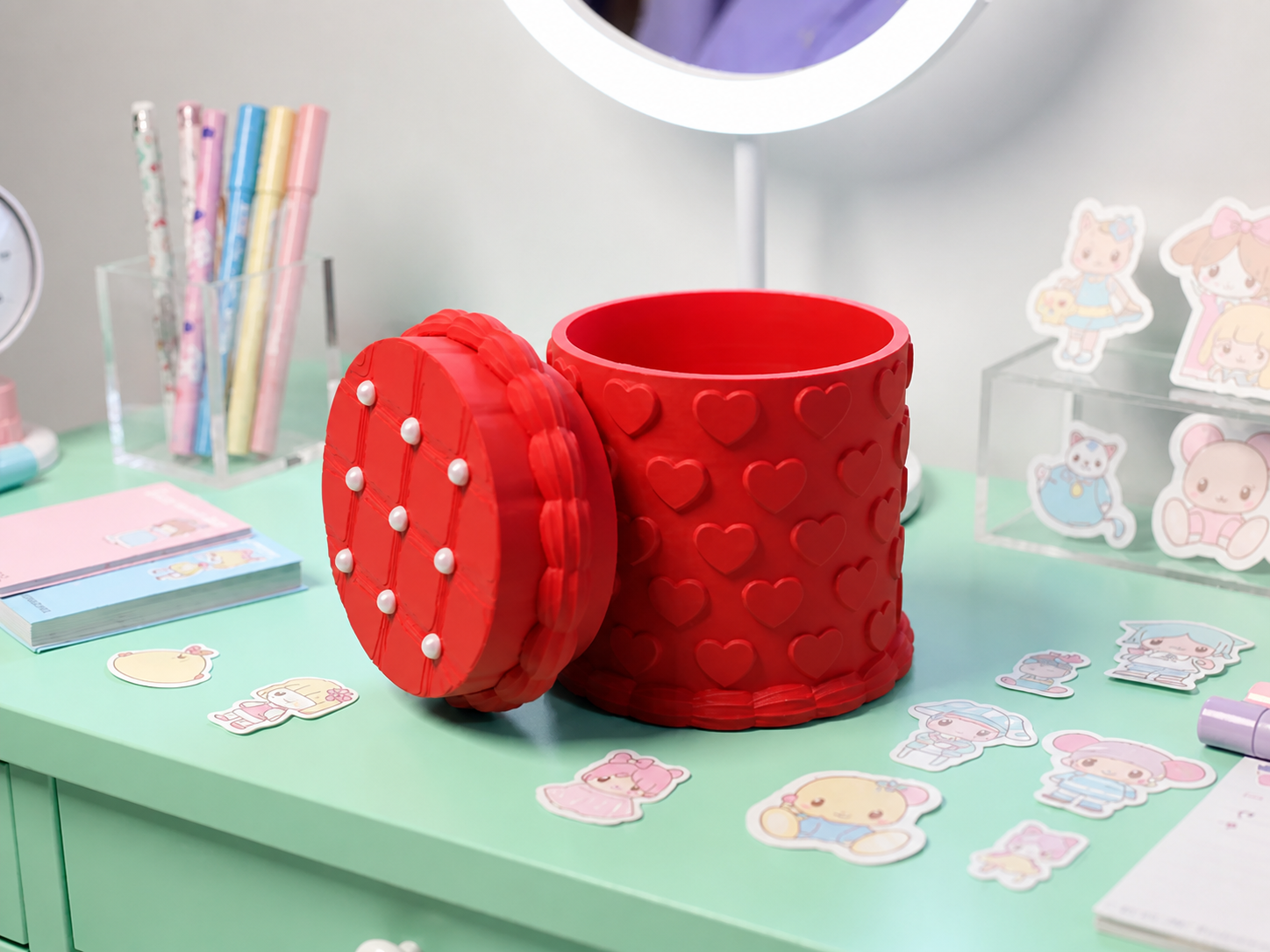 3D Baskı Kabartma Kalp Desenli Kapaklı Kalemlik - Masaüstü Organizer - Kırmızı