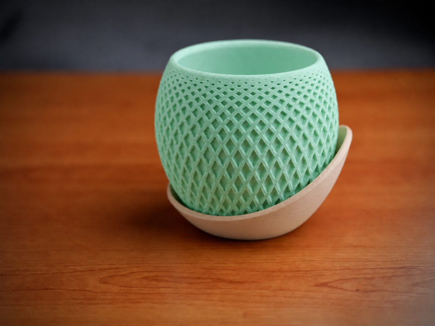 3D Baskı Küre Saksı - Kafes Dokulu İki Parçalı Dekoratif Saksı - Mint-Bej
