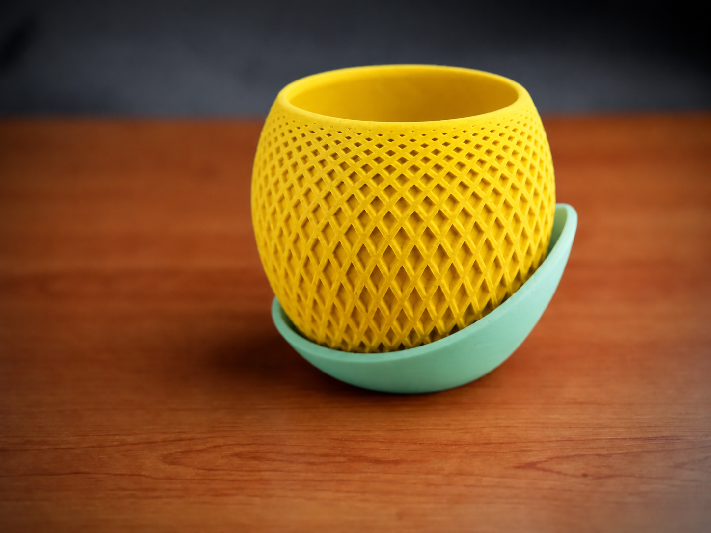 3D Baskı Küre Saksı - Kafes Dokulu İki Parçalı Dekoratif Saksı - Sarı-Mint