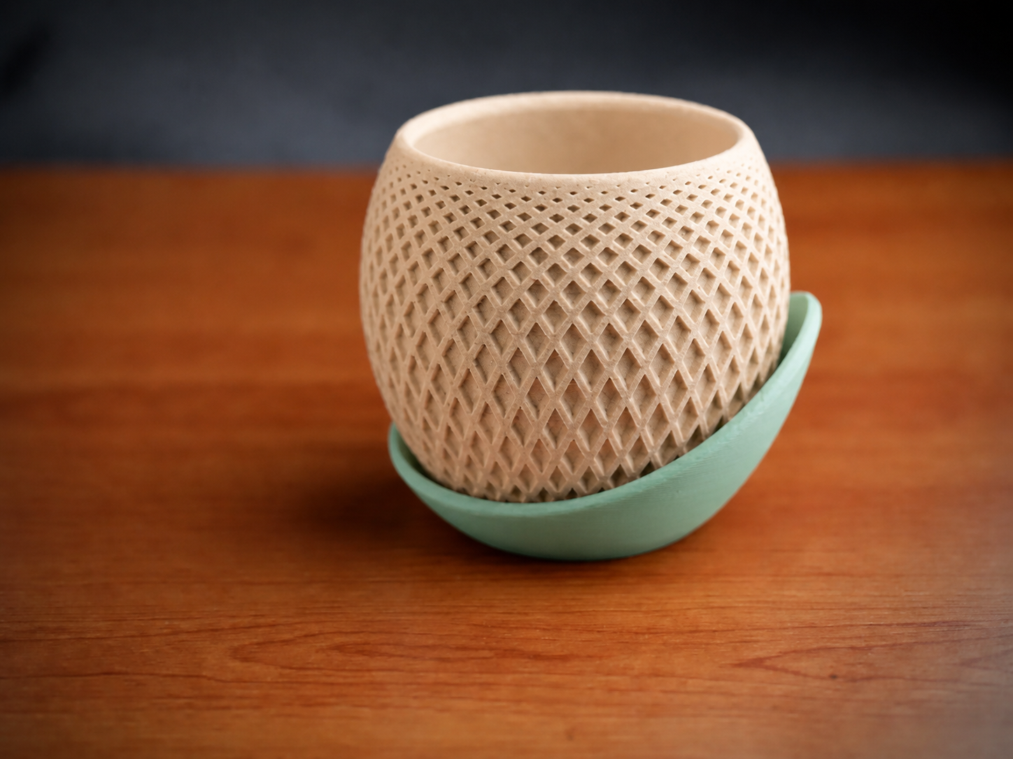 3D Baskı Küre Saksı - Kafes Dokulu İki Parçalı Dekoratif Saksı - Bej-Mint