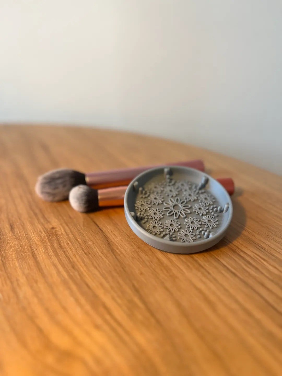 3D Baskı Makyaj Fırçası Temizleme Matı Dokulu Silikon Alternatifi Fırça Temizleyici Palet - Gri