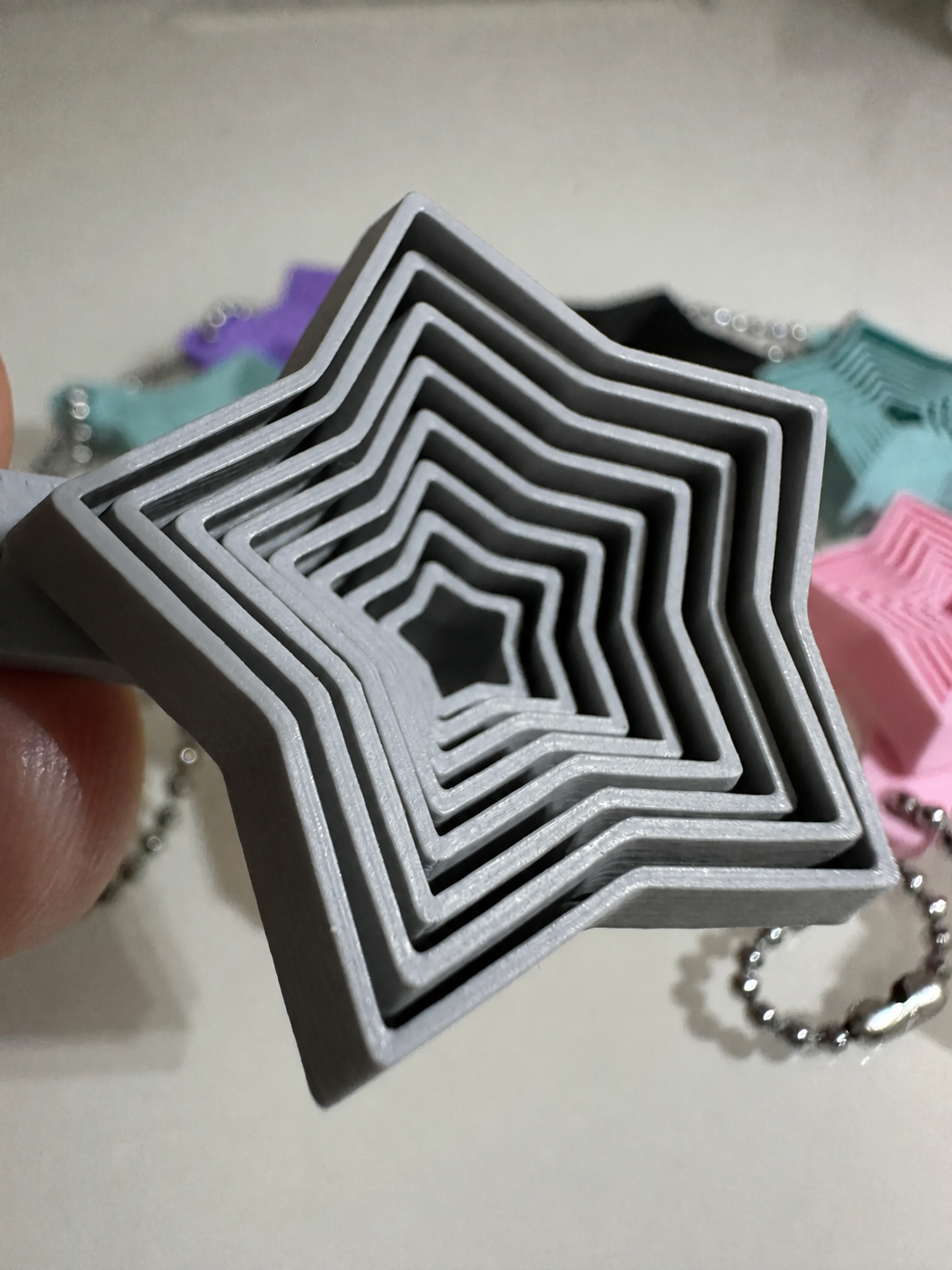 3D Baskı Yıldız Fidget Anahtarlık - Hareketli Stres Oyuncağı ve Çanta Aksesuarı-Gri