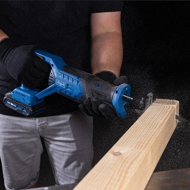 Akülü Tilki Kuyruğu, 2x4.0AH ile Yüksek Güç ve Performans Sunar
